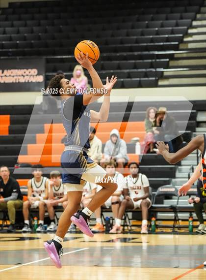 Thumbnail 3 in Mullen @ Lakewood photogallery.