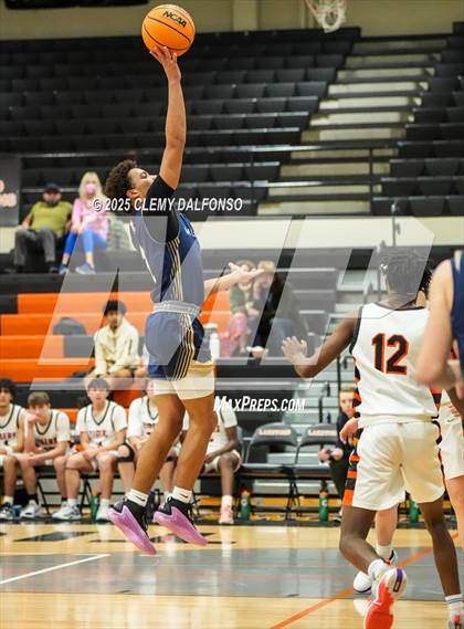 Thumbnail 2 in Mullen @ Lakewood photogallery.