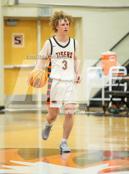 Thumbnail 3 in Mullen @ Lakewood photogallery.