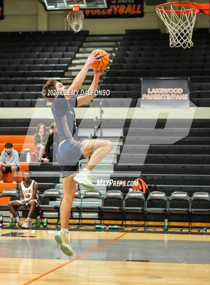 Thumbnail 1 in Mullen @ Lakewood photogallery.