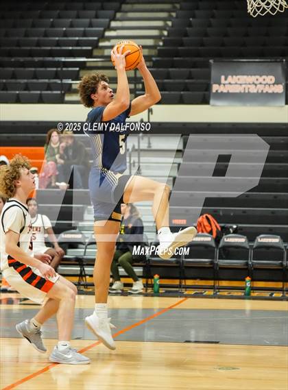 Thumbnail 1 in Mullen @ Lakewood photogallery.