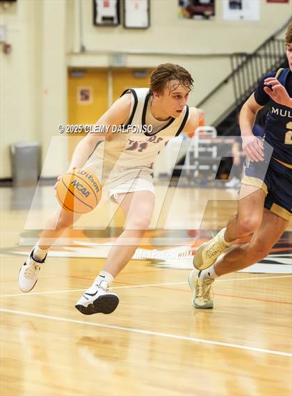 Thumbnail 1 in Mullen @ Lakewood photogallery.