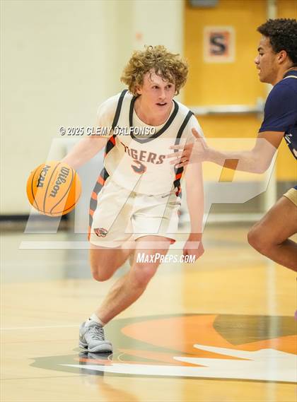 Thumbnail 1 in Mullen @ Lakewood photogallery.