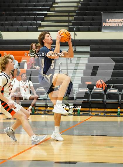 Thumbnail 3 in Mullen @ Lakewood photogallery.