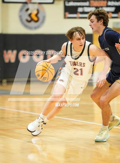 Thumbnail 1 in Mullen @ Lakewood photogallery.