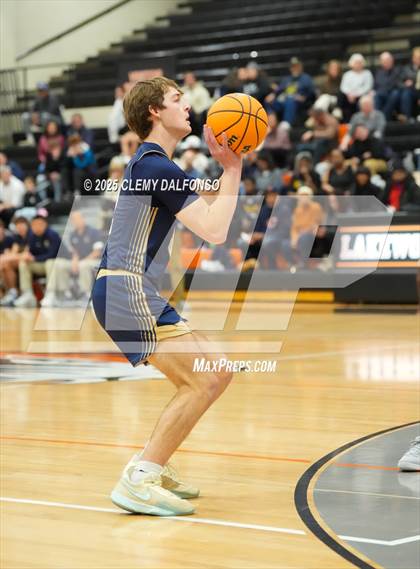 Thumbnail 2 in Mullen @ Lakewood photogallery.