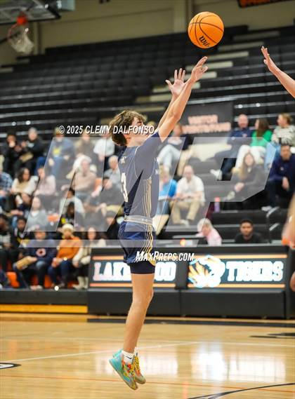 Thumbnail 2 in Mullen @ Lakewood photogallery.