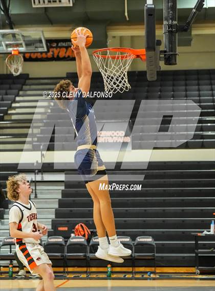 Thumbnail 3 in Mullen @ Lakewood photogallery.