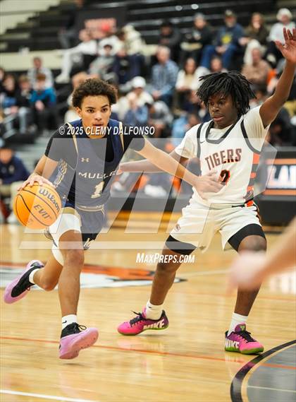 Thumbnail 3 in Mullen @ Lakewood photogallery.