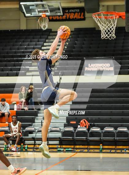 Thumbnail 2 in Mullen @ Lakewood photogallery.