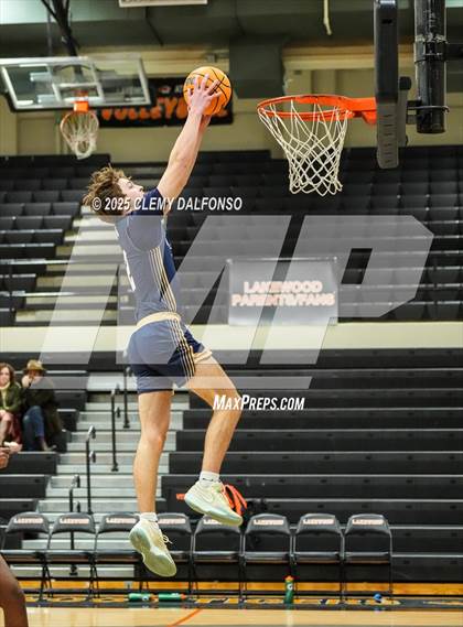 Thumbnail 1 in Mullen @ Lakewood photogallery.