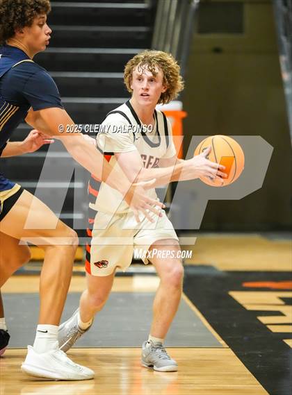 Thumbnail 3 in Mullen @ Lakewood photogallery.