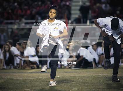 Thumbnail 1 in Mater Dei vs. Vista Murrieta (CIF SS Division 1 Playoff) photogallery.