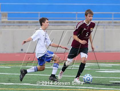 Thumbnail 3 in Point Loma vs. San Diego (23rd Annual San Diego Holiday Classic) photogallery.
