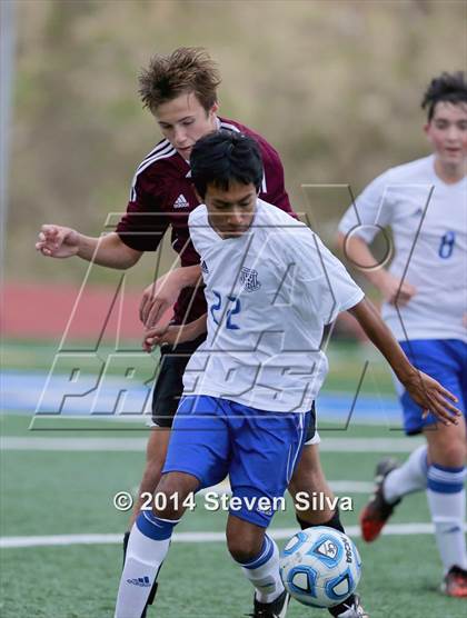 Thumbnail 3 in Point Loma vs. San Diego (23rd Annual San Diego Holiday Classic) photogallery.