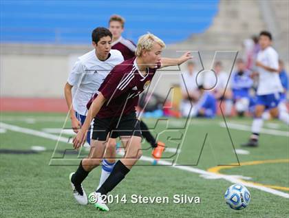 Thumbnail 3 in Point Loma vs. San Diego (23rd Annual San Diego Holiday Classic) photogallery.