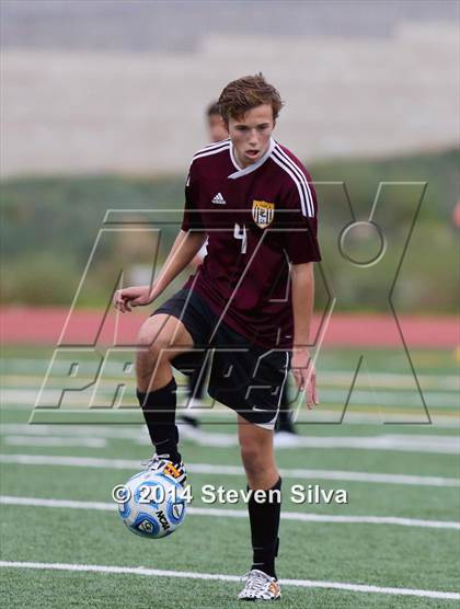 Thumbnail 2 in Point Loma vs. San Diego (23rd Annual San Diego Holiday Classic) photogallery.