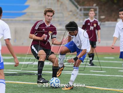Thumbnail 3 in Point Loma vs. San Diego (23rd Annual San Diego Holiday Classic) photogallery.