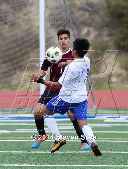 Thumbnail 2 in Point Loma vs. San Diego (23rd Annual San Diego Holiday Classic) photogallery.