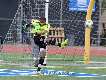 Thumbnail 2 in Point Loma vs. San Diego (23rd Annual San Diego Holiday Classic) photogallery.