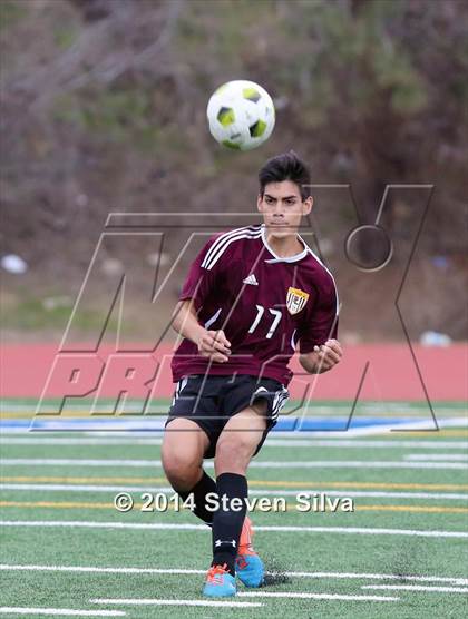 Thumbnail 3 in Point Loma vs. San Diego (23rd Annual San Diego Holiday Classic) photogallery.