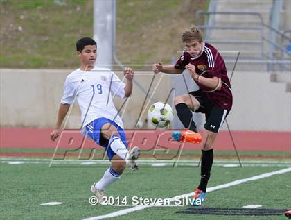 Thumbnail 2 in Point Loma vs. San Diego (23rd Annual San Diego Holiday Classic) photogallery.
