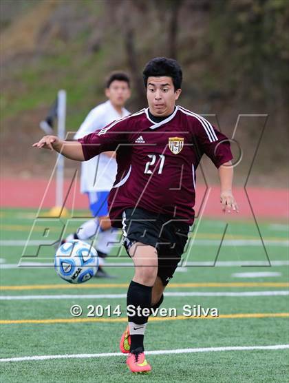 Thumbnail 2 in Point Loma vs. San Diego (23rd Annual San Diego Holiday Classic) photogallery.