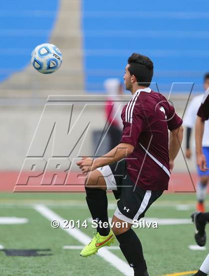 Thumbnail 2 in Point Loma vs. San Diego (23rd Annual San Diego Holiday Classic) photogallery.