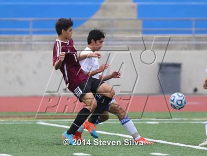 Thumbnail 1 in Point Loma vs. San Diego (23rd Annual San Diego Holiday Classic) photogallery.