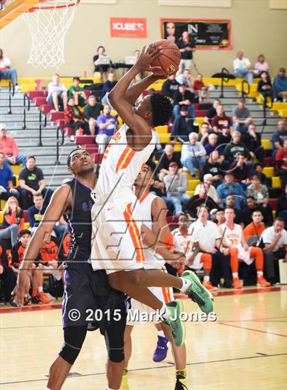 Thumbnail 1 in Corona del Sol vs Garfield (Hoophall West Invitational) photogallery.