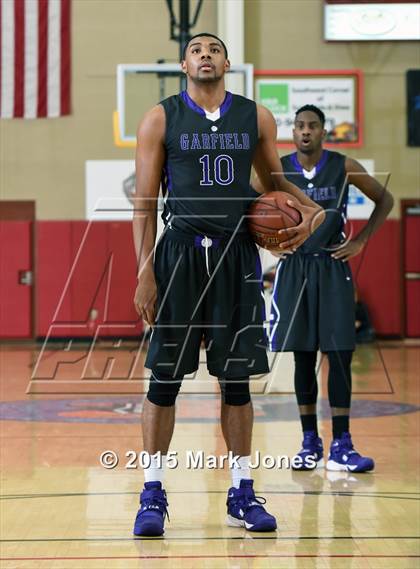 Thumbnail 3 in Corona del Sol vs Garfield (Hoophall West Invitational) photogallery.