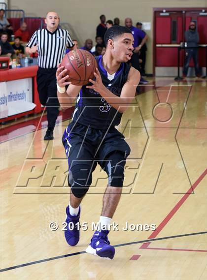 Thumbnail 2 in Corona del Sol vs Garfield (Hoophall West Invitational) photogallery.