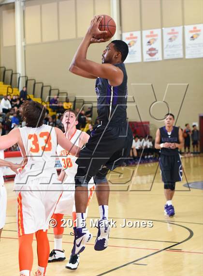 Thumbnail 1 in Corona del Sol vs Garfield (Hoophall West Invitational) photogallery.