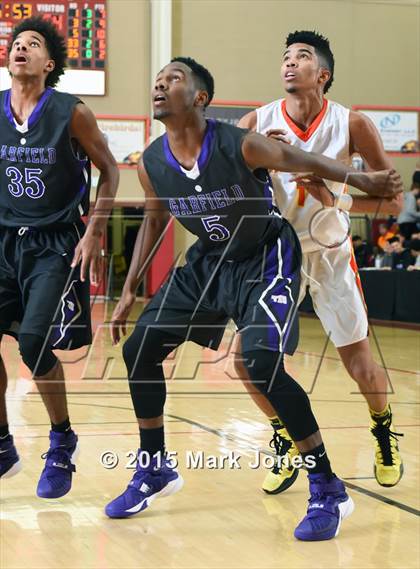 Thumbnail 1 in Corona del Sol vs Garfield (Hoophall West Invitational) photogallery.