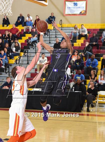 Thumbnail 2 in Corona del Sol vs Garfield (Hoophall West Invitational) photogallery.