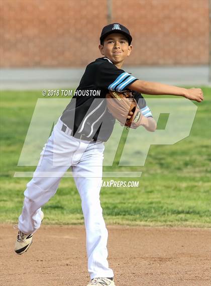 Thumbnail 2 in Arroyo vs Claremont photogallery.