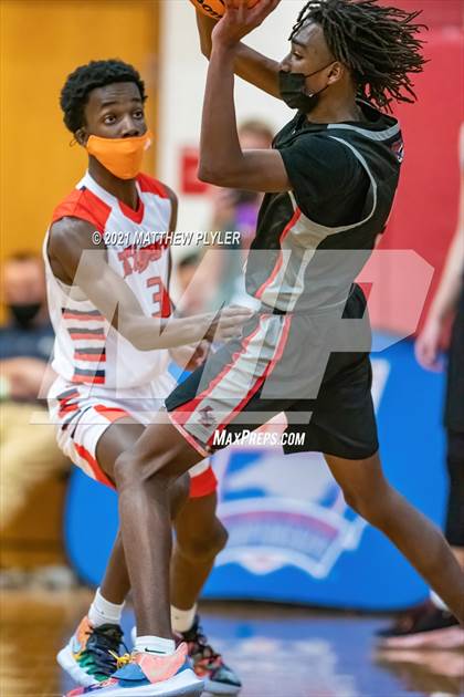 Thumbnail 3 in Lincoln Charter vs. Wilson Preparatory Academy (NCHSAA 1A Final) (1 of 2 - the game) photogallery.