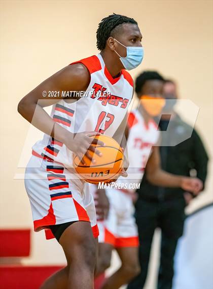 Thumbnail 2 in Lincoln Charter vs. Wilson Preparatory Academy (NCHSAA 1A Final) (1 of 2 - the game) photogallery.