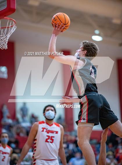 Thumbnail 2 in Lincoln Charter vs. Wilson Preparatory Academy (NCHSAA 1A Final) (1 of 2 - the game) photogallery.