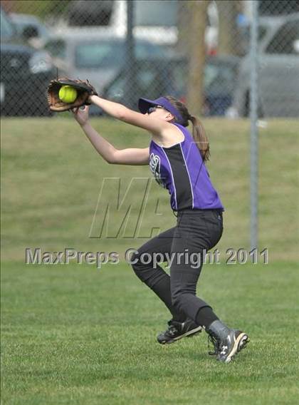 Thumbnail 1 in Shasta vs. Whitney (Stephanie LeDoux Tournament) photogallery.