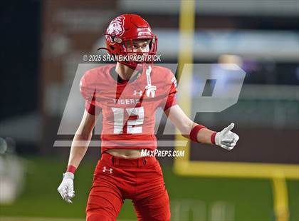 Thumbnail 2 in Terrell Vs Huntsville (UIL 5A D2 Football Area) photogallery.