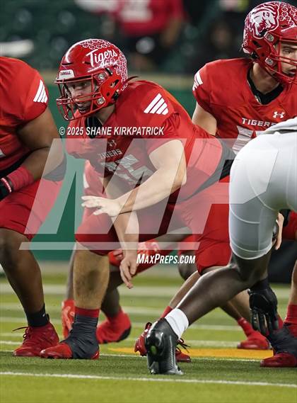 Thumbnail 1 in Terrell Vs Huntsville (UIL 5A D2 Football Area) photogallery.