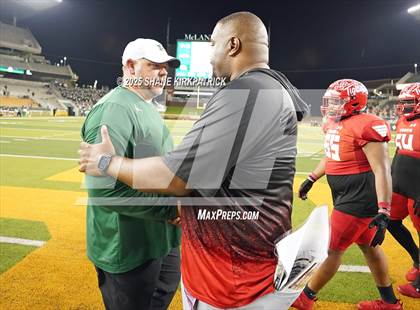 Thumbnail 3 in Terrell Vs Huntsville (UIL 5A D2 Football Area) photogallery.
