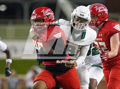 Thumbnail 2 in Terrell Vs Huntsville (UIL 5A D2 Football Area) photogallery.