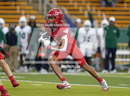 Thumbnail 2 in Terrell Vs Huntsville (UIL 5A D2 Football Area) photogallery.