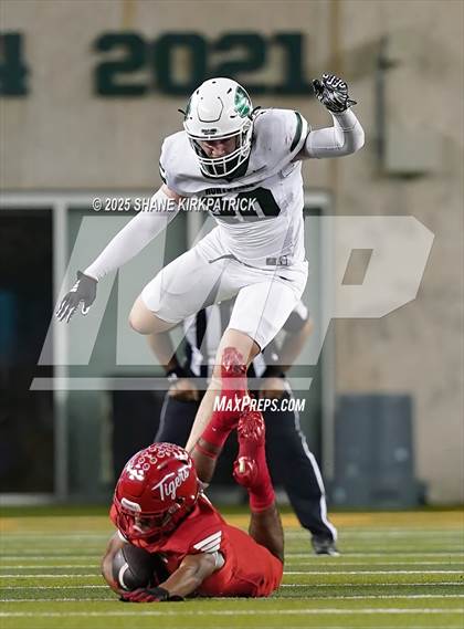 Thumbnail 3 in Terrell Vs Huntsville (UIL 5A D2 Football Area) photogallery.