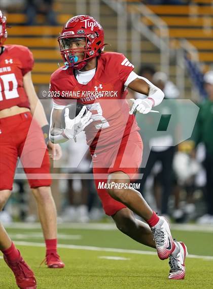 Thumbnail 3 in Terrell Vs Huntsville (UIL 5A D2 Football Area) photogallery.