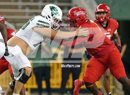 Thumbnail 1 in Terrell Vs Huntsville (UIL 5A D2 Football Area) photogallery.