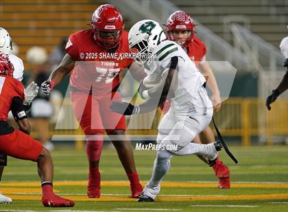 Thumbnail 3 in Terrell Vs Huntsville (UIL 5A D2 Football Area) photogallery.
