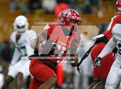 Thumbnail 1 in Terrell Vs Huntsville (UIL 5A D2 Football Area) photogallery.